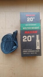 Камера Maxxis Welter Weight 20x1.5/2.5 AV L:48мм (EIB00160300)