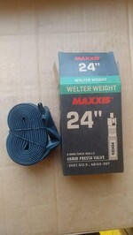 Камера Maxxis Welter Weight 24x1.5/2.5 FV L:48мм (EIB00159700) Presta (FV)