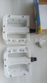 Педалі магнієві Primo Stricker (19-186) magnesium platform, ПРОМ підшипник Cr-Mo ось,білі