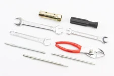 Ключ свічковий для 4Т - 16/18mm + 7 предметів (ріжковий ключ 8*10mm/ріжковий ключ 13 mm/ріжковий ключ 12*14mm/викрутка