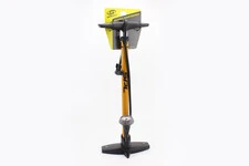 Насос ручний "підлоговий" з манометром 160 psi/11 bar, під штуцера Schrader&Presta, жовтий SPM-155P