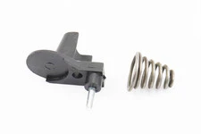 Улавливатель (ограничитель) цепи+пружина амортизатора к-кт