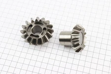 УЦІНКА Черв'якова пара реверса 16Т/13Т (дефект лиття зубів, див. фото)