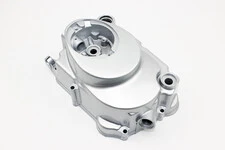 Кришка двигуна права (де щуп) 110cc/125cc механіка ALPHA