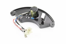 Реле напруги AVR однофазне 4-6кВт (корпус - сегмент, пластик, контакти - 2 "мама" + 4 "тато", 250V, 470µF)