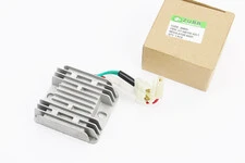 Регулятор напруги 178F/186F, 68x77mm, із запобіжником