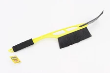 Щітка зі скребком 52см "жовтий" 84-0003