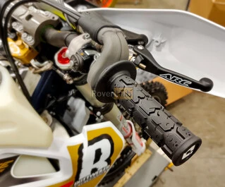 Мото гріпси ODI MX V2 Lock-On; Rogue Grip Graphite