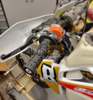 Мото Гріпси ODI MX V2 Lock-On; Rogue Grip - Soft Grey