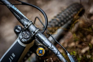 Кермо DMR Wingbar Mk4 SE &mdash; 35 &mdash; 20 mm Rise &mdash; Liquid Camo Grey