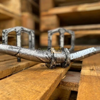 Кермо DMR Wingbar Mk4 SE &mdash; 35 &mdash; 20 mm Rise &mdash; Liquid Camo Grey