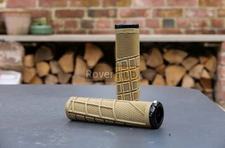 Грипси ODI Reflex v2.1 Lock-On MTB Closed End 135mm Black