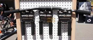 Гріпси ODI Vanquish, v2.1 Lock-On ,MTB , Closed End Orange/Black