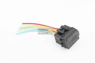 Коробка предохранителей с проводами