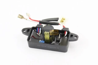 Реле напруги AVR однофазне 2-3,5 кВт (корпус - прямокутник, пластик, контакти - 2 "мама" + 4 "тато", 250V, 220&micro;F) Тип 3