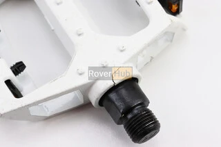 УЦЕНКА Педали MTB широкие 9/16" (107x100x25mm) алюминиевые, белые 808 (трещина см. фото)