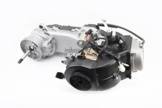 Двигатель скутерный в сборе 4Т-80куб (длинный вариатор, длинный вал) + карбюратор, коммутатор, катушка зажигания, брызговик