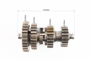 Коробка передач (три вала с шестернями)