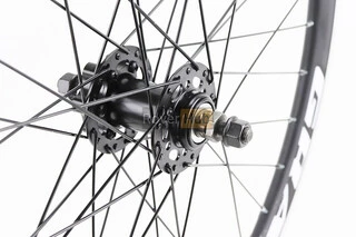 Колесо 24" переднє Disk-brake, обід алюмінієвий, втулка 14Gx36H, кріпл. гайка, "GRAVITY" (можл. подряпини)