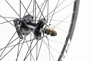 Колесо 27,5" переднее Disk-brake, обод "капля" и втулка 14Gx36H алюминиевые NECO MS31F, крепл. эксцентрик, "GRAVITY"