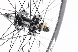 Колесо 27,5" заднє Disk-brake, обід та втулка 14Gx36H алюмінієві, під вільнобіг, кріпл. гайка, "GRAVITY"