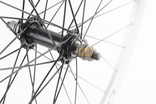 Колесо 28" переднє V-brake, обід "крапля" алюмінієвий, втулка 14Gх36H, кріпл. гайка, "GRAVITY"