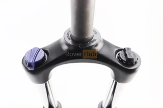 Вилка 26" амортизаційна, без різьби 1-1/8" (28,6мм), шток 255мм, з ходом 100мм, Disk-brake, пружинно-оливна, Lockout, алюмінієва,