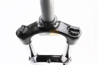 Вилка 27,5" амортизационная, без резьбы 1-1/8" (28,6мм), шток 255мм, с ходом 80мм, Disk-brake, Preload, алюминиевая, чёрная XCE 28