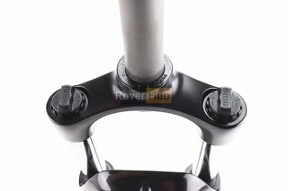 Вилка 29" амортизаційна, без різьби 1-1/8" (28,6мм), шток 260мм, з ходом 80мм, Disk-brake, Preload, алюмінієва, чорна XCE 28