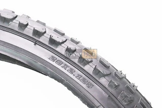 Шина 26"x2,125 (54-559) шипованная YKX